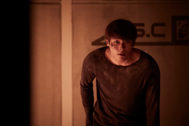 Ini Daniel Choi yang berperan sebagai Ji-Wan. Tapi di sini dia lagi nggak cool. (Dok. Jive Entertainment)