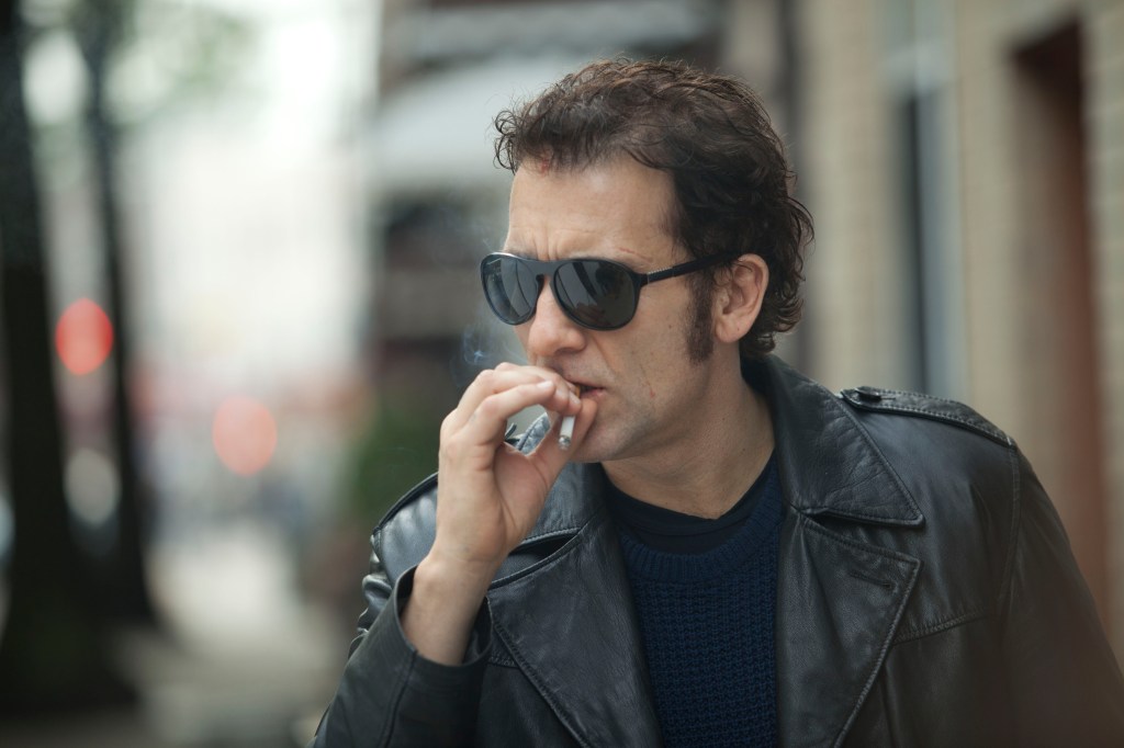 Ini Chris (rambutnya ganggu ya?)