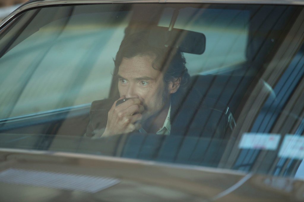 Frank menyaksikan langsung aksi kejahatan abangnya. Ini yang kemudian menimbulkan konflik batin dalam diri Frank. (Dok. Jive!)